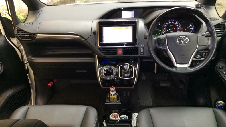 内装インパネ全体