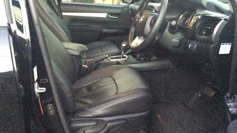 内装前方シート