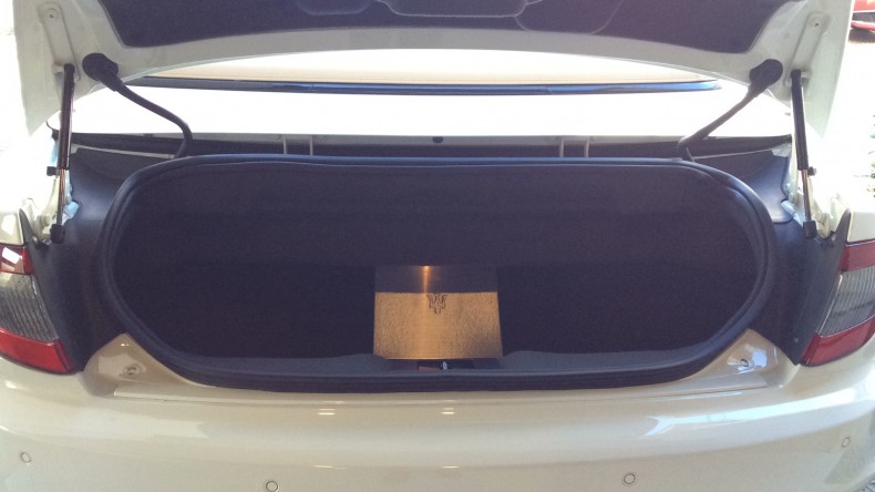 内装トランク