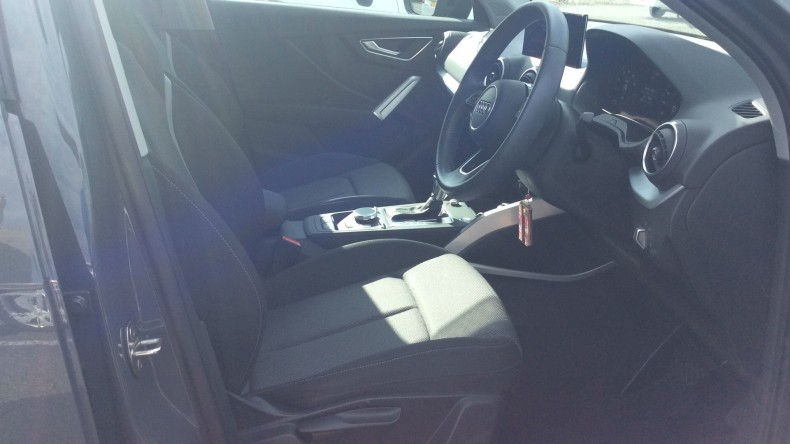 内装前方シート