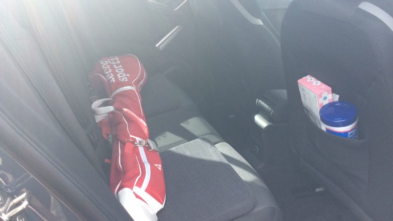 内装後方シート