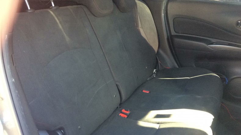 内装後方シート