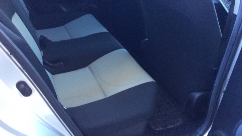 内装後方シート