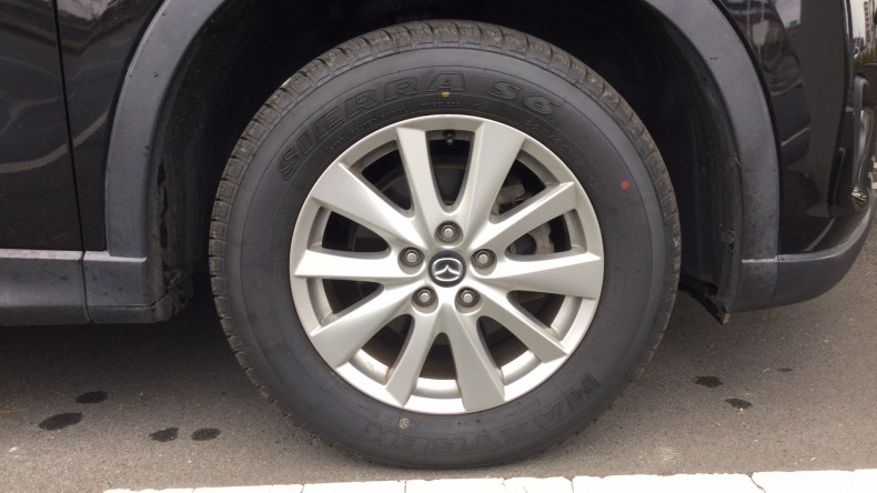 タイヤホイール前