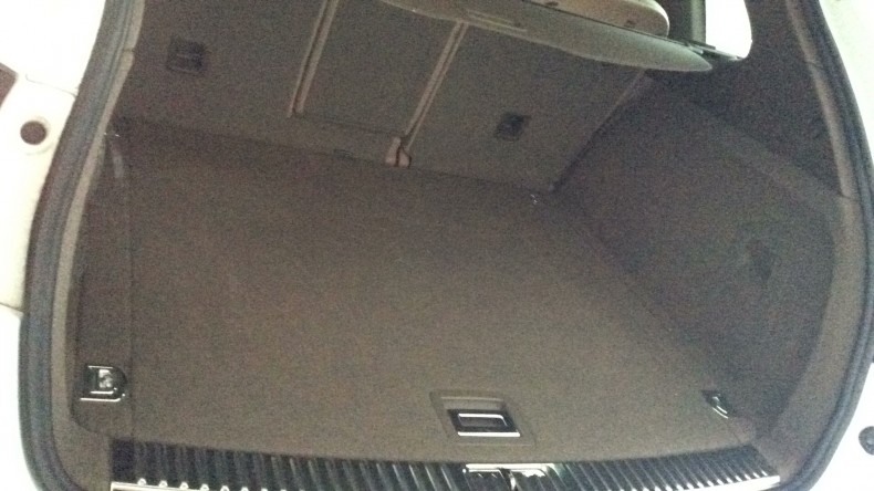 内装トランク