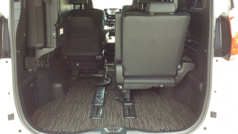 内装トランク
