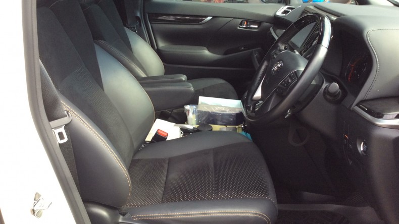 内装前方シート