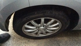 タイヤホイール前