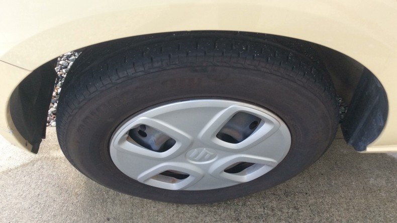 タイヤホイール前