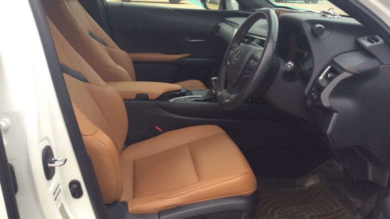 内装前方シート