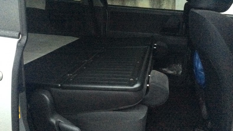 内装後方シート