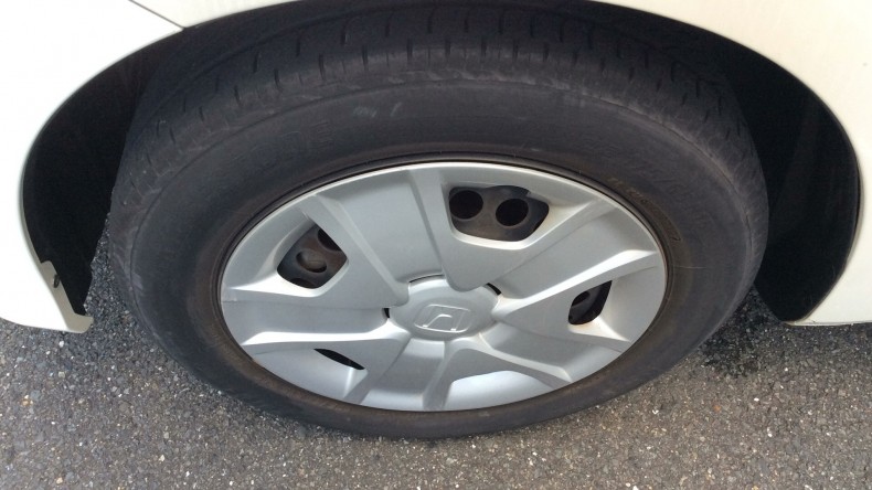 タイヤホイール前