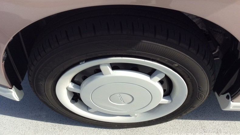 タイヤホイール前