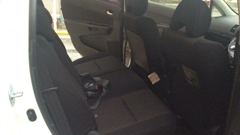 内装後方シート