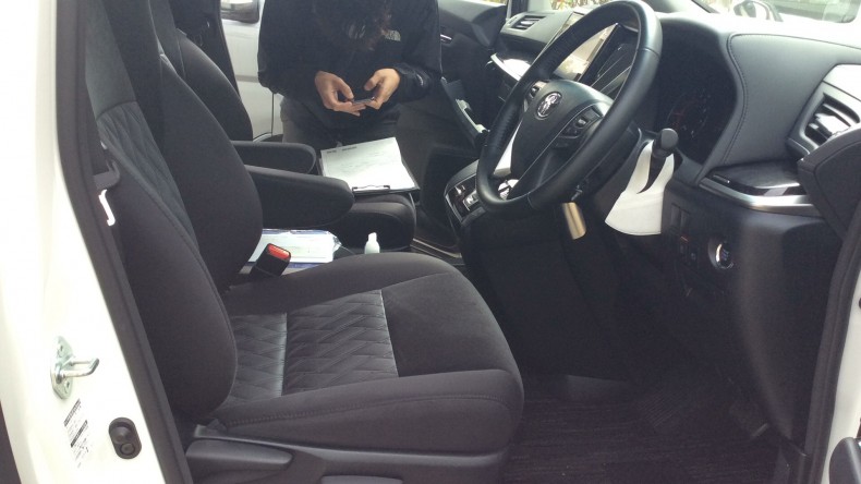 内装前方シート