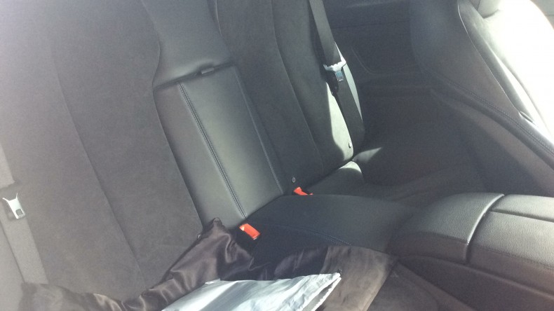 内装後方シート