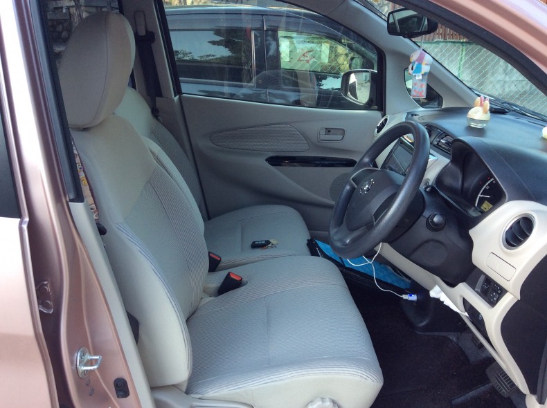 内装前方シート