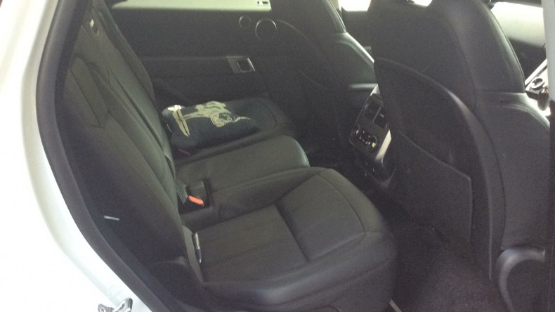 内装後方シート