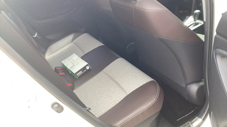 内装後方シート