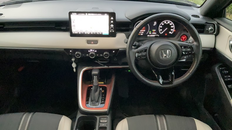 内装インパネ全体