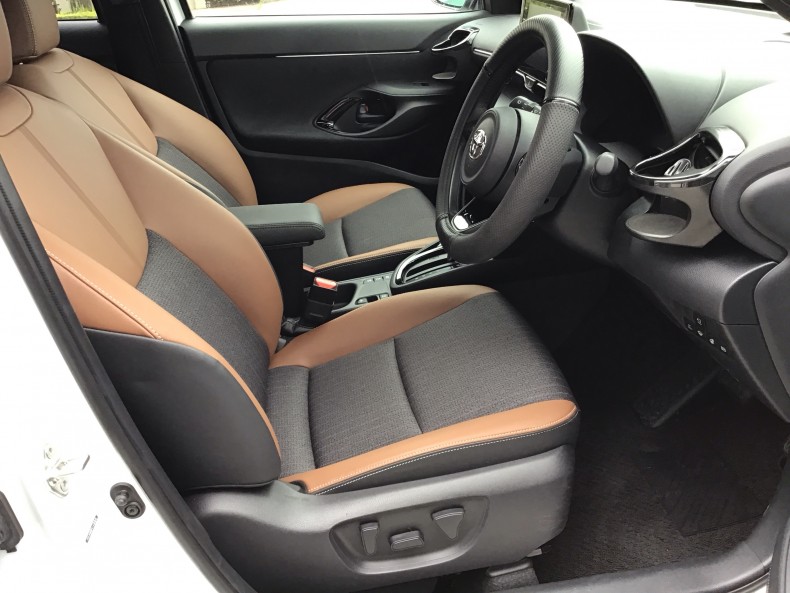 内装前方シート