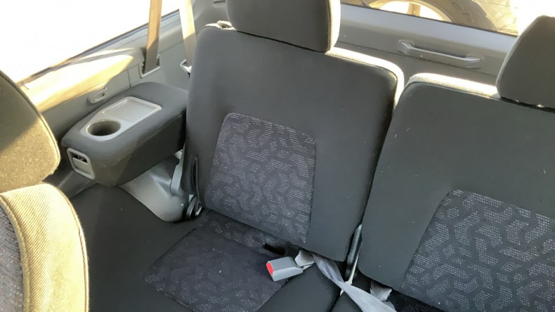 内装後方シート