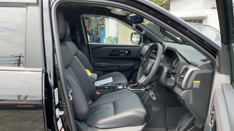 内装前方シート